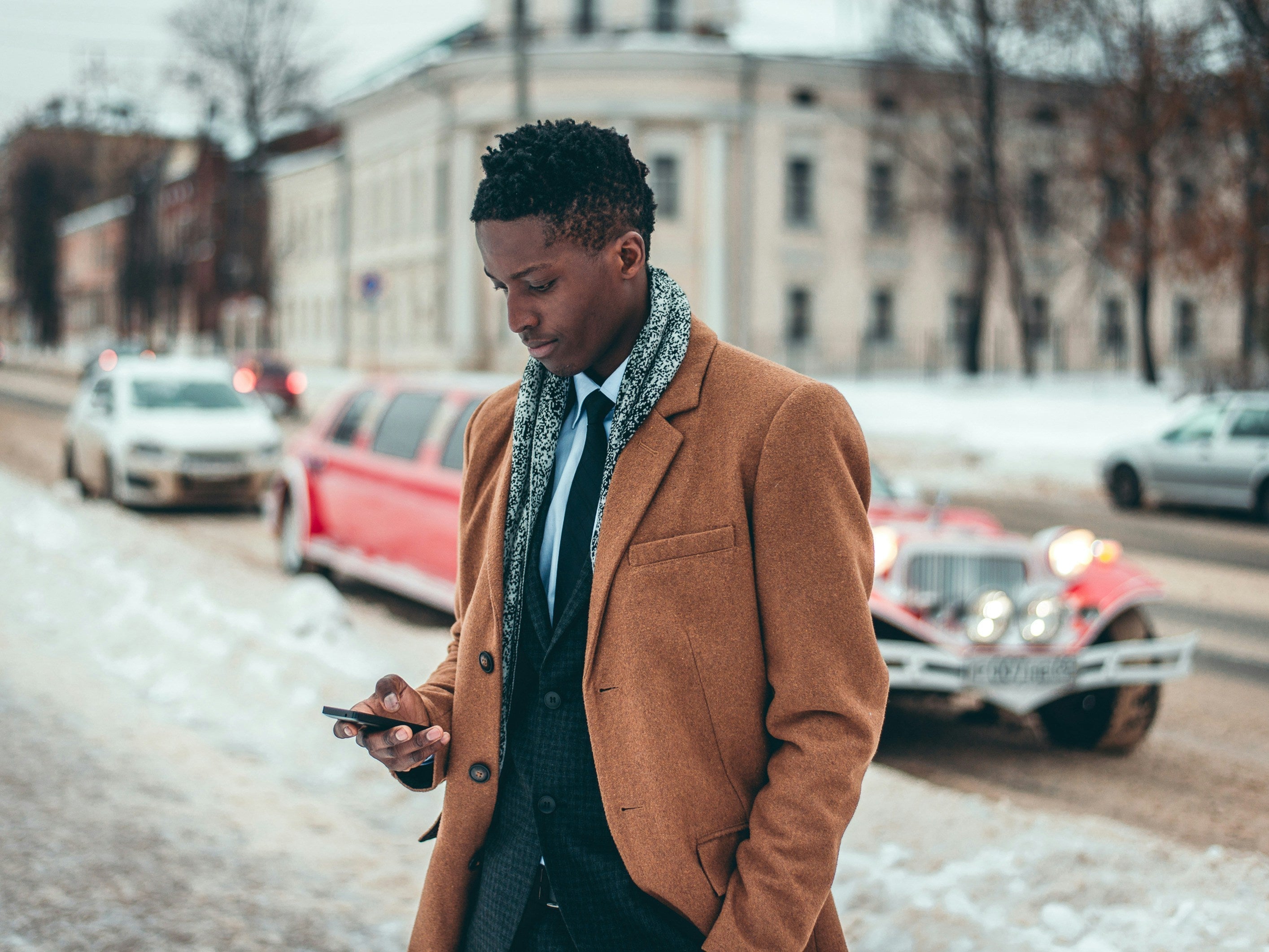 Die Bedeutung von Schnittführung und Proportion in der Herrenmode