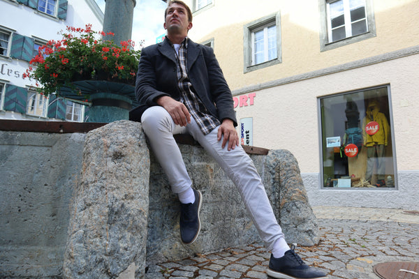 Farbwahl in der Herrengarderobe – Zwischen Kontrast und Zurückhaltung